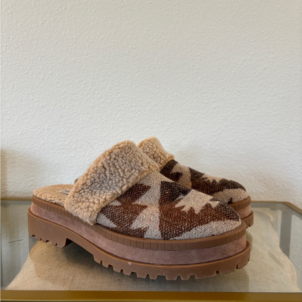 Jessica Simpson Brown Cream Mules with Chunky Platform